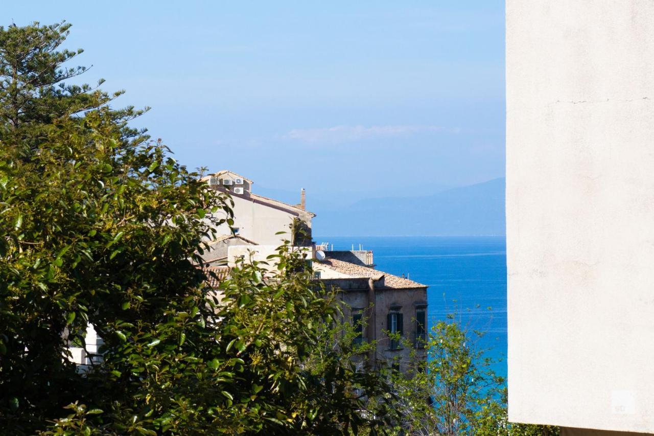 The Lady C - High Apartments Tropea Exterior photo